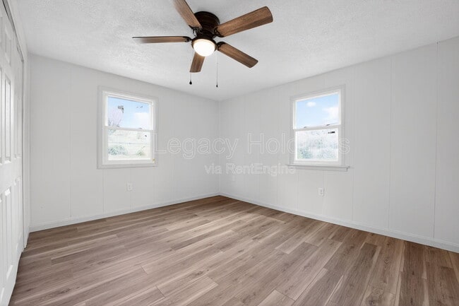 Building Photo - 73 Beechwood Ave