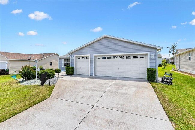 Building Photo - 470 Oboe Way