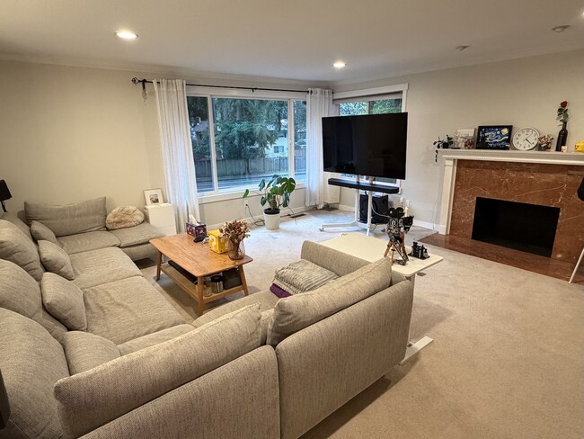 Building Photo - 12030 NE 144th St