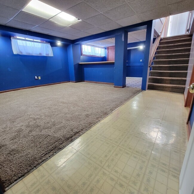 Building Photo - 144 E Pomeroy St