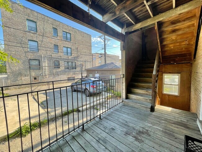 Building Photo - 3245 W Division St