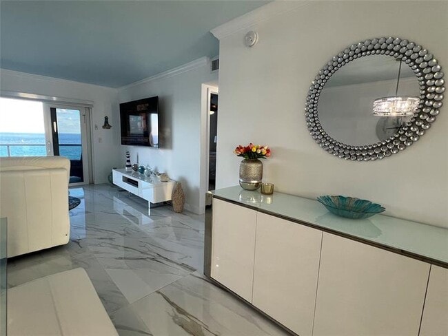 Building Photo - 1610 N Ocean Blvd