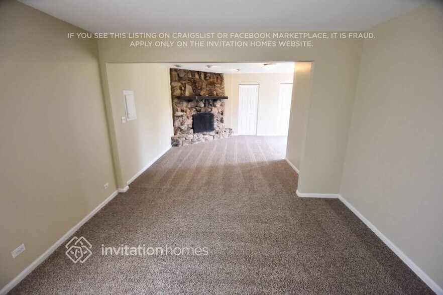 Building Photo - 880 Edenwood Dr