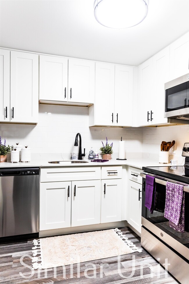 Building Photo - 48 Westgate Dr