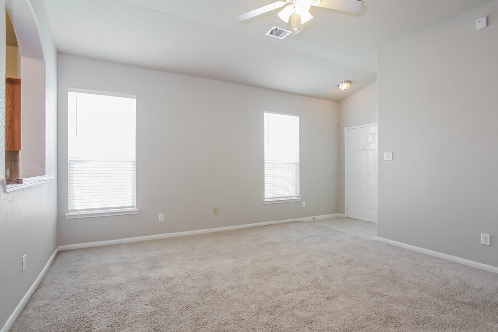 Building Photo - 15702 Flagstone Walk Way