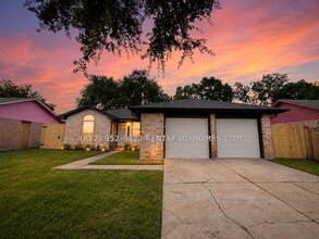 Building Photo - 11319 Murr Way
