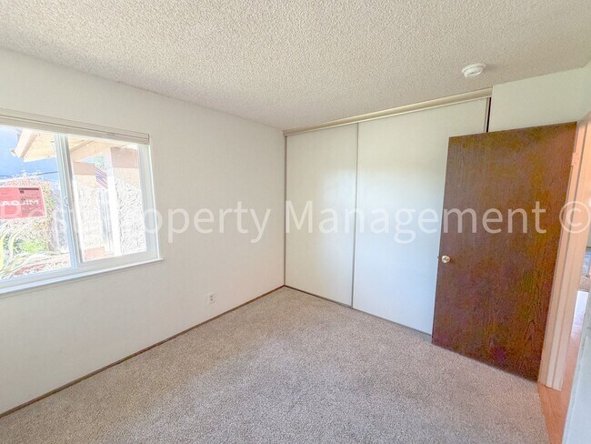 Building Photo - Great Shape Single Family Home near Fremont Bart Station