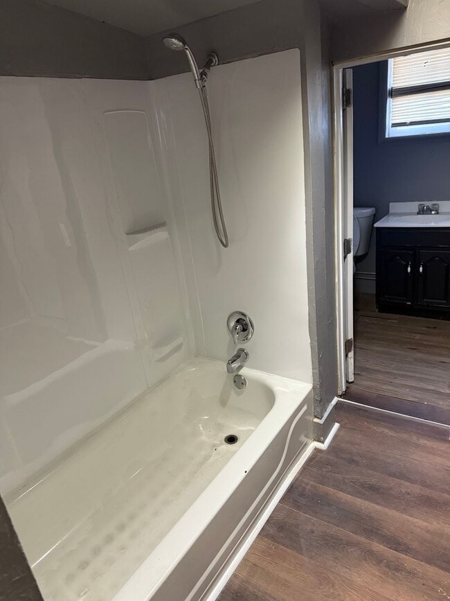 Building Photo - Two bedroom House available now!!! 109 1/2 S. Jackson St Section 8 accepted!