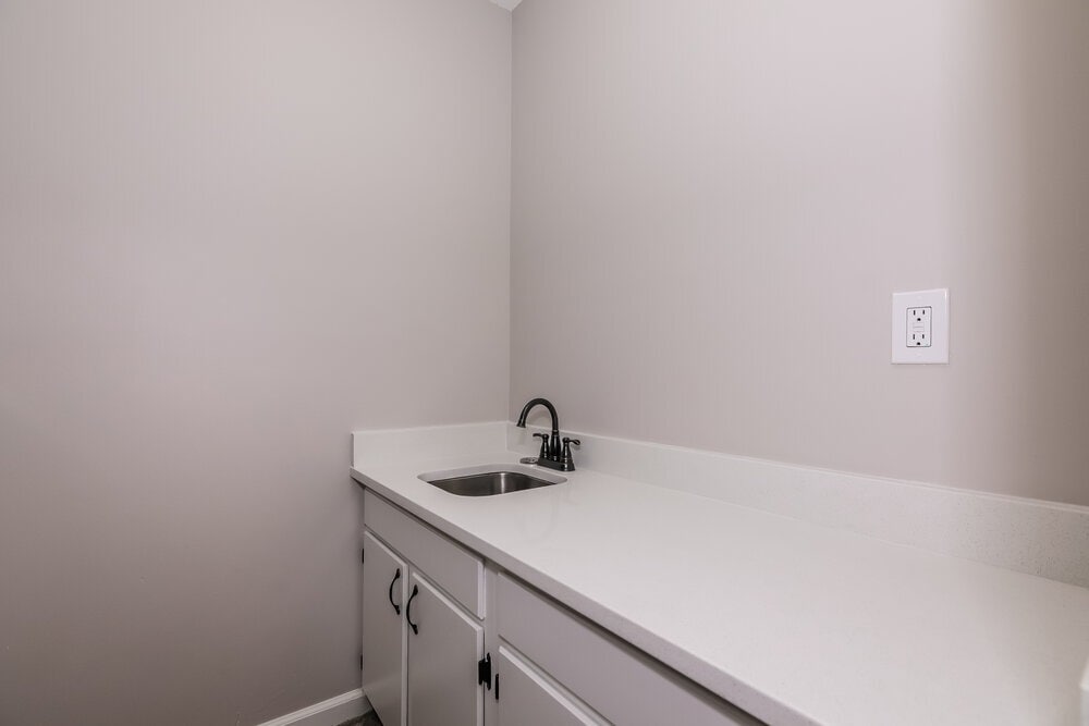 Building Photo - 6502 Woodthrush Dr