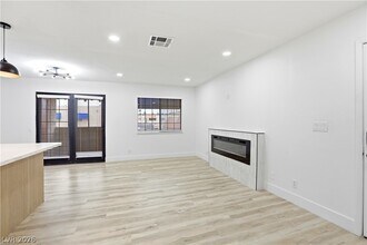 Building Photo - 4120 Gannet Cir