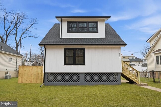 Building Photo - 7803 Monroe Ave