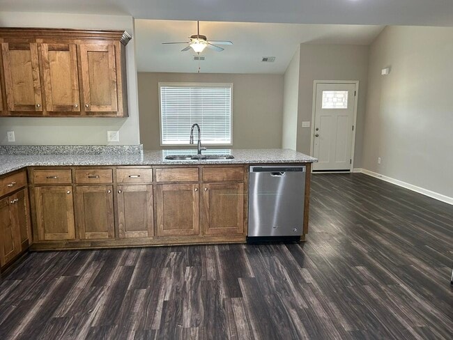 Building Photo - 610 Constitution Dr