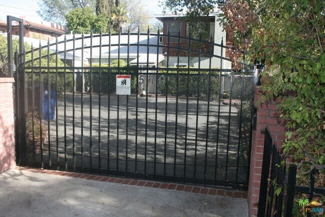 Building Photo - 508 N Avenue 66
