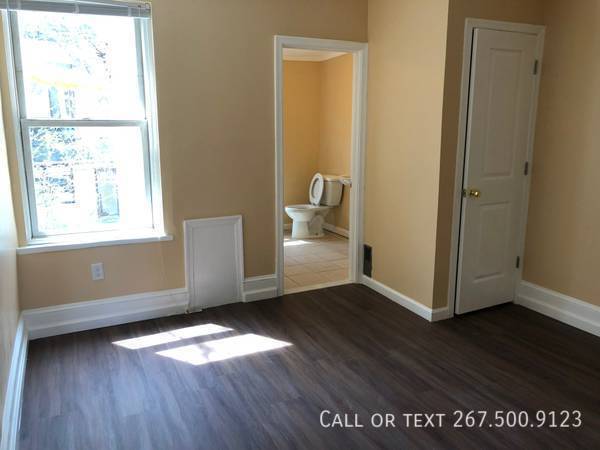 Building Photo - 428 Wiota St