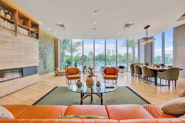 Building Photo - 16385 Biscayne Blvd