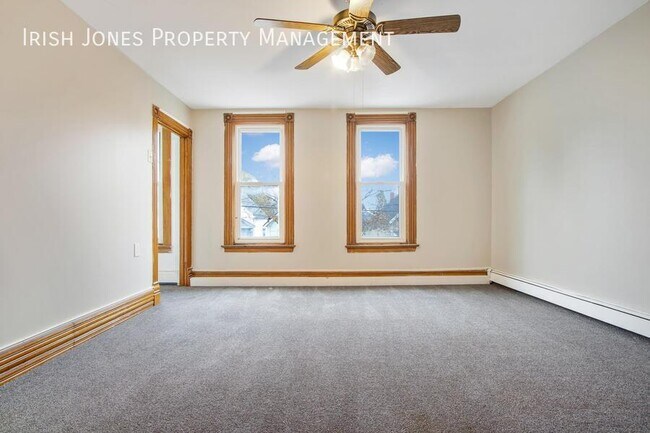 Building Photo - 138 Weimar St