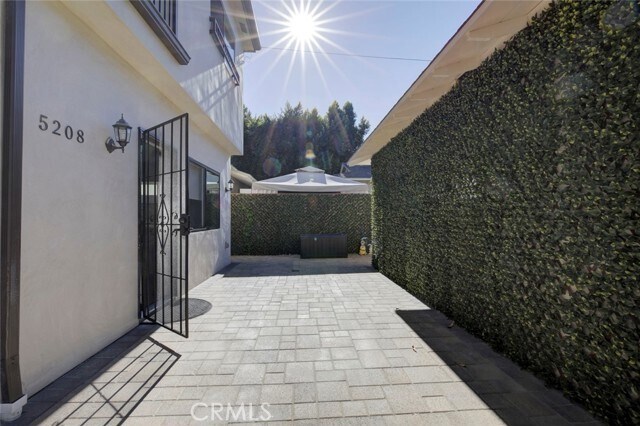 Building Photo - 5208 Goodland Ave