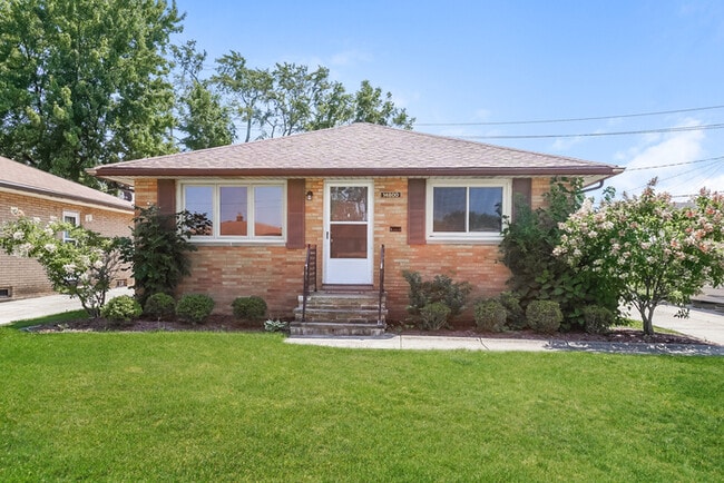Primary Photo - 14800 Kennerdown Ave