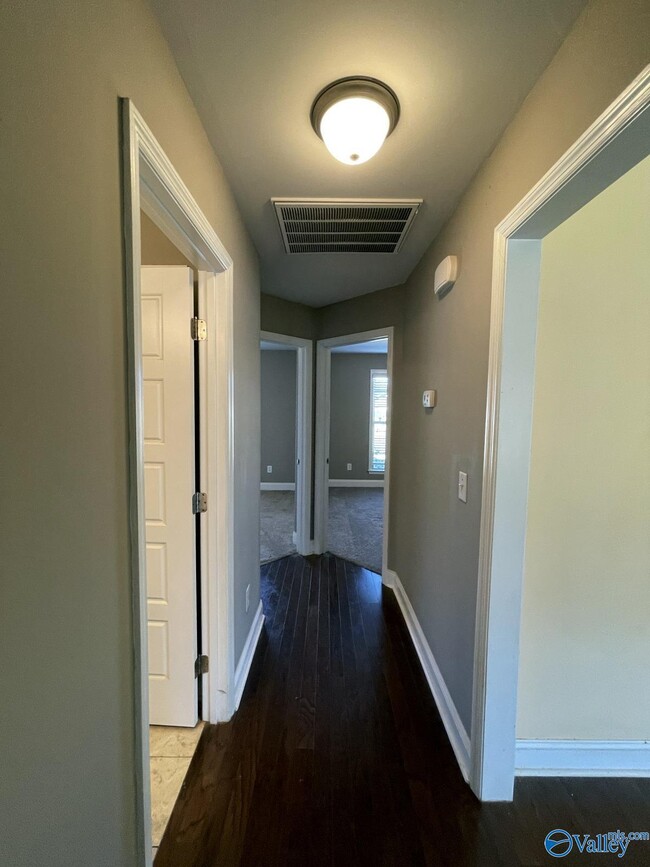 Building Photo - 106 Summerset Ln