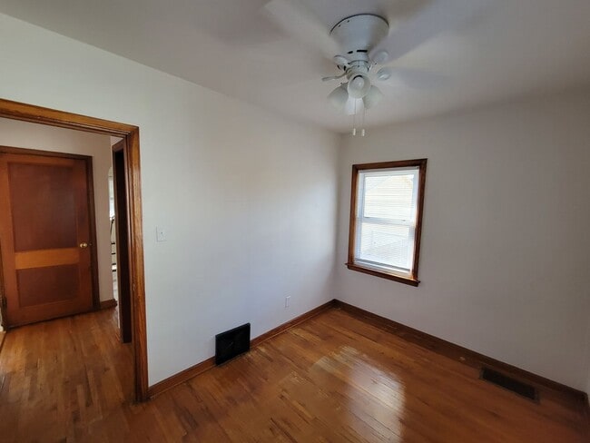 Building Photo - 3 Bedroom Single Family home for Rent