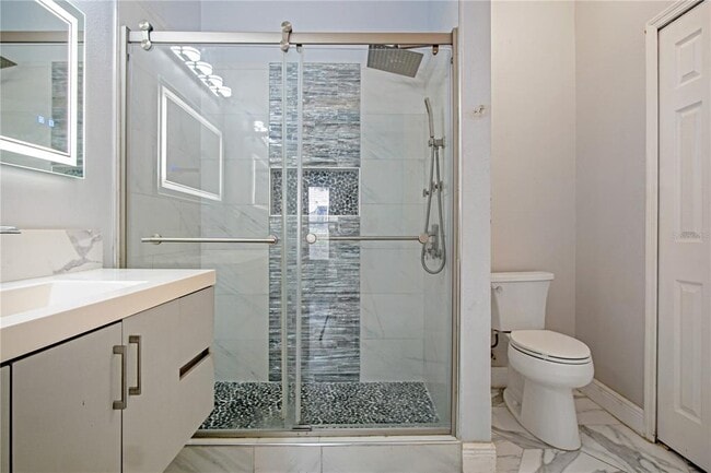 Building Photo - 519 Winthrop Pl