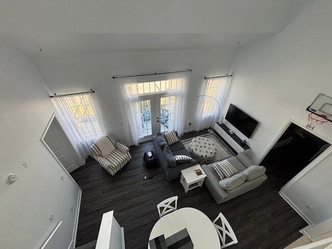 Building Photo - 770 Siena Palm Dr