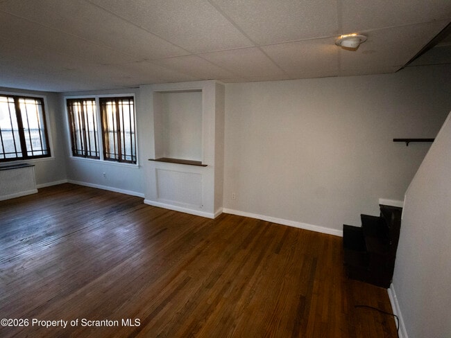 Building Photo - 418 W Market St