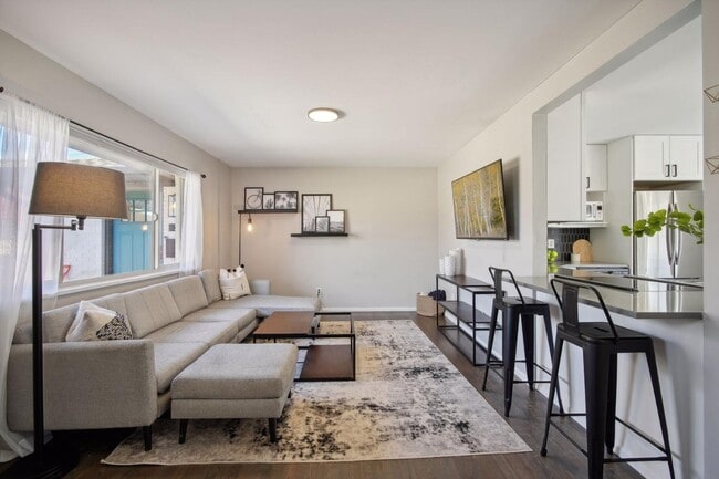 Building Photo - 3310 Ivy St