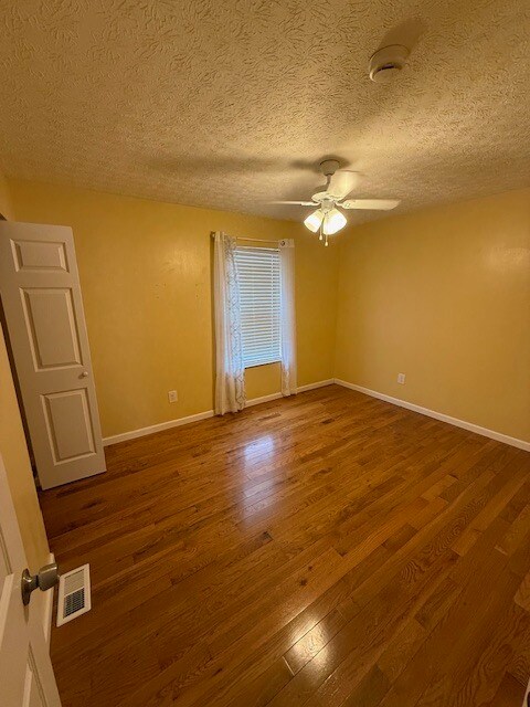 Building Photo - 3221 Kings Realm Ave