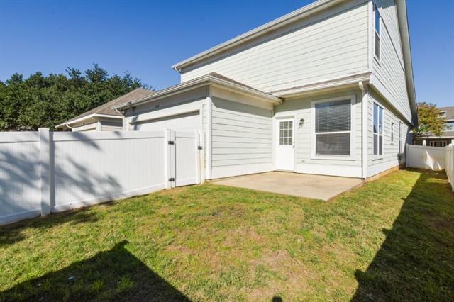 Building Photo - 9810 Walnut Hill Dr