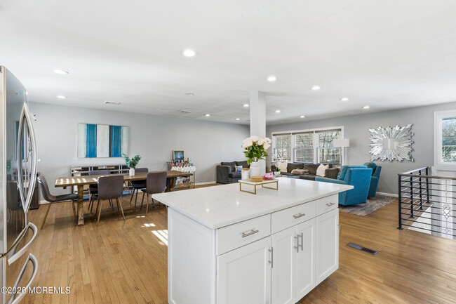 Building Photo - 280 Oakley Ave