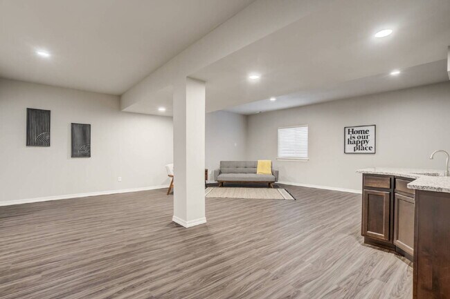 Building Photo - Upgraded Ranch Home in Lake of the Rockies...