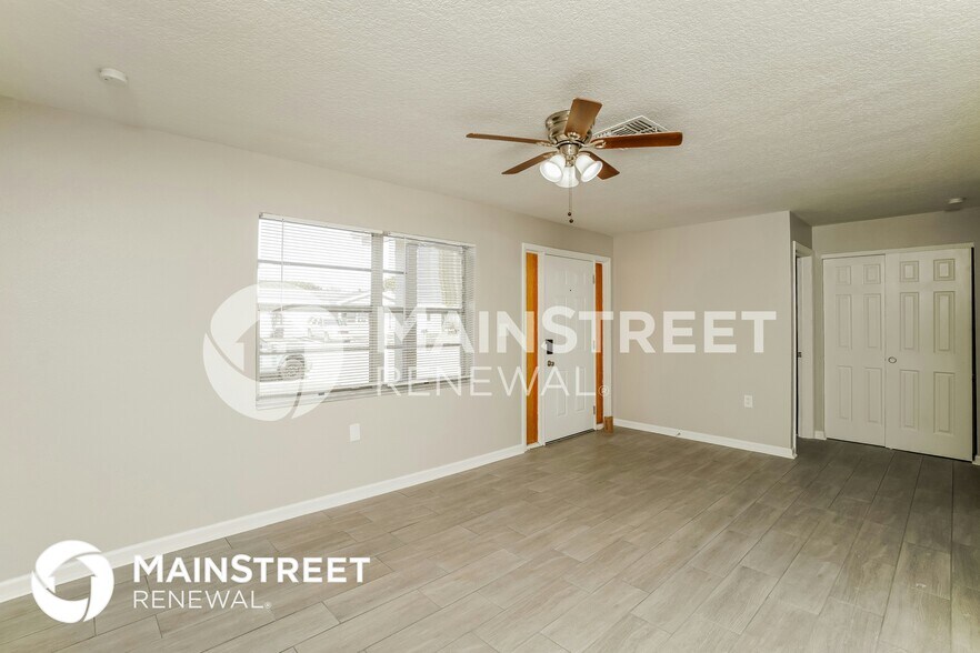 Building Photo - 8200 Monarch Dr