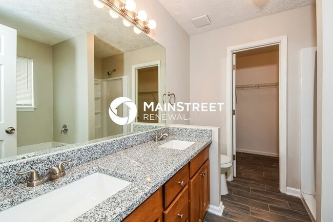 Building Photo - 4 Bedroom Pet-Friendly Home in Austell, GA...
