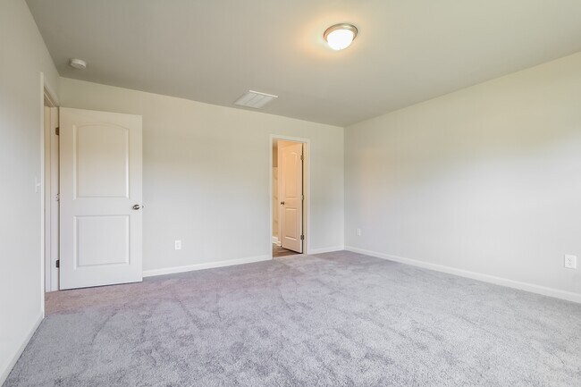 Building Photo - 662 Tacoma Trl