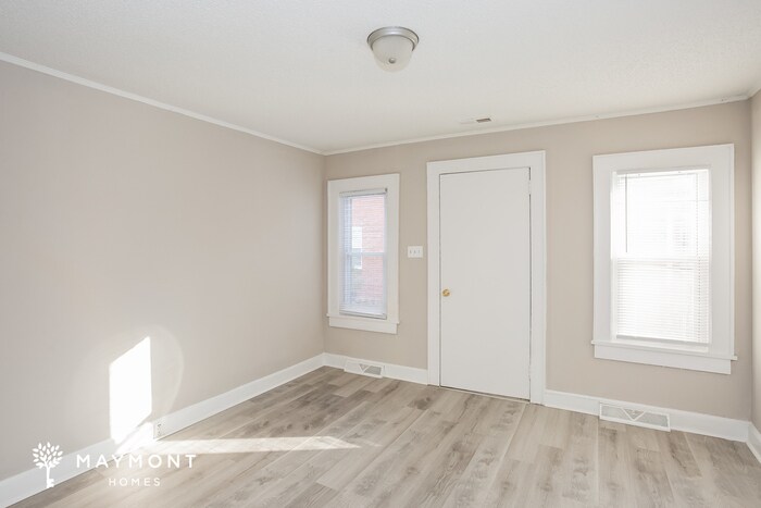 Building Photo - 523 Engleside St