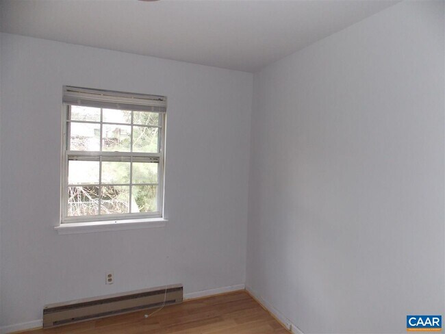 Building Photo - 748 Orangedale Ave