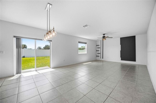 Building Photo - 525 Pawnee Ct