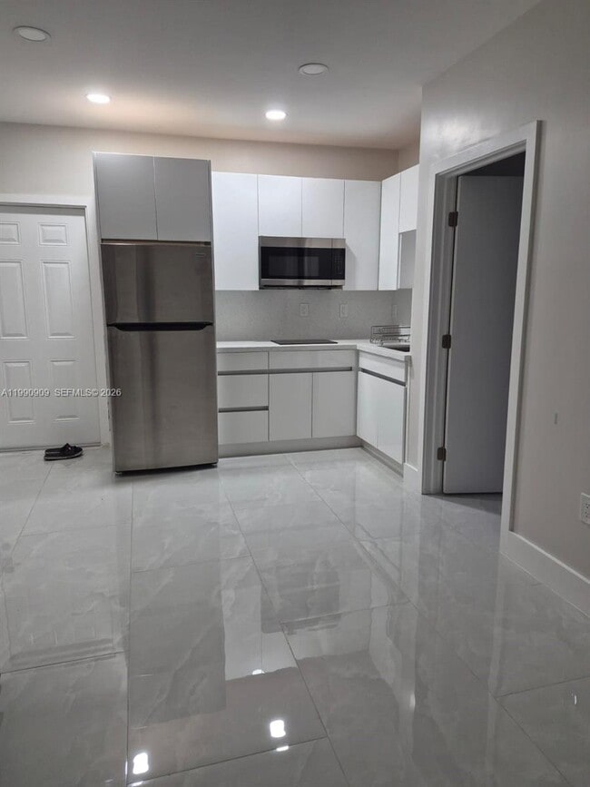 Building Photo - 1140 SW 153rd Terrace