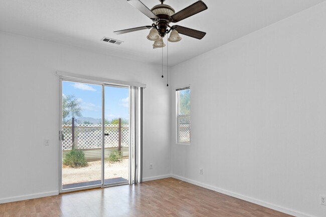 Building Photo - 13897 Mountain Top Dr