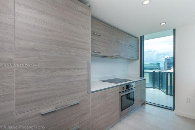 Building Photo - 1300 S Miami Ave