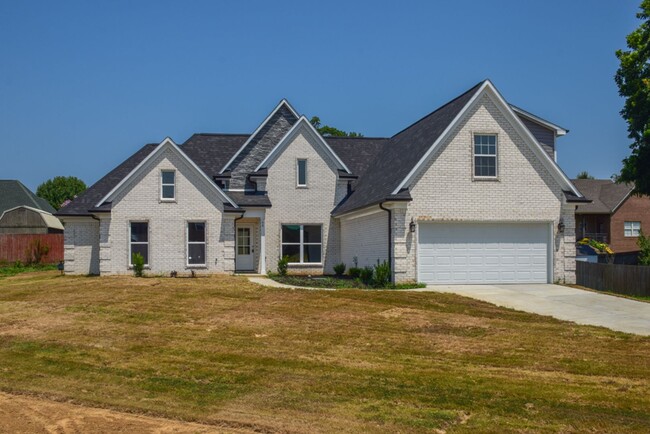 Primary Photo - NEW CONSTRUCTION 2021 in Atoka - 4 bed, 2 ...