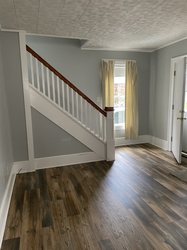 Carpeted staircase - 452 S 4th St