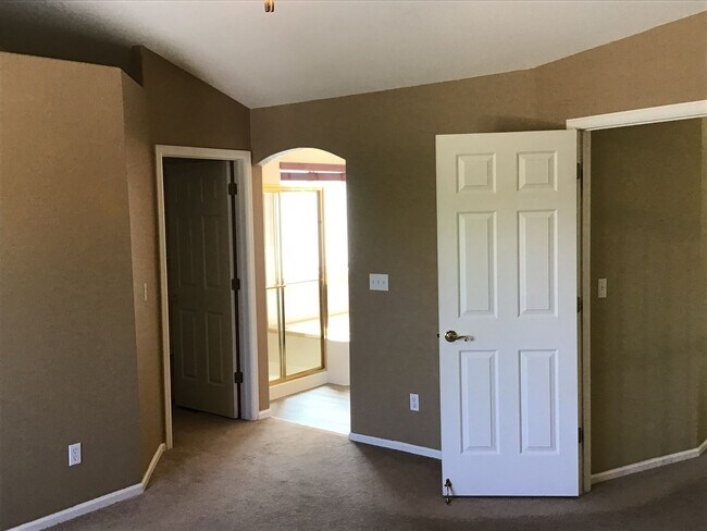 Building Photo - 7122 Edgewood Dr