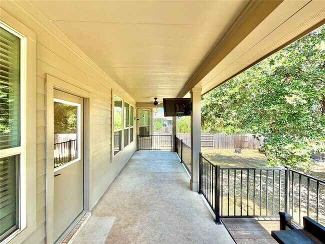 Building Photo - 191 Goshen Dr