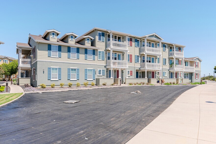 Building Photo - 640 Turnbuckle Dr