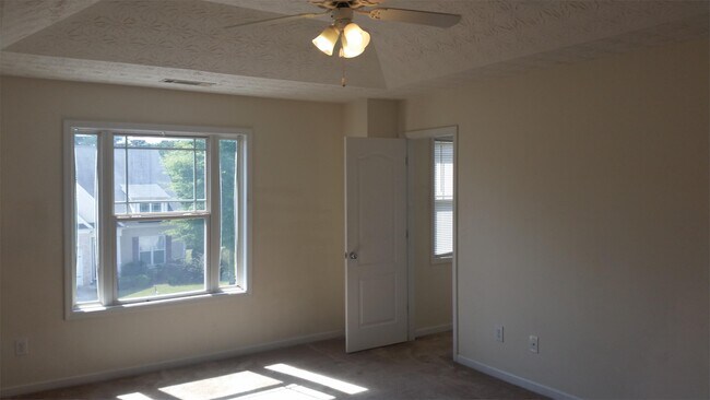 Building Photo - 7068 Littlebrook Way