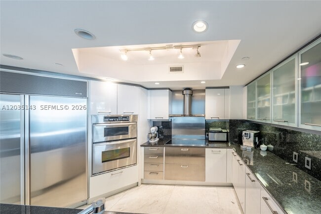 Building Photo - 9401 Collins Ave
