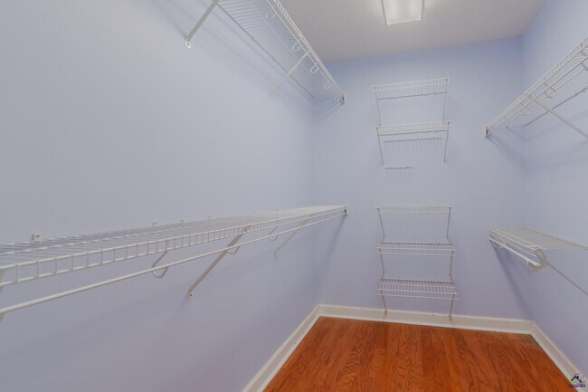 Building Photo - 611 Bay Laurel Cir