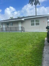 Building Photo - 3890 Lakewood Rd